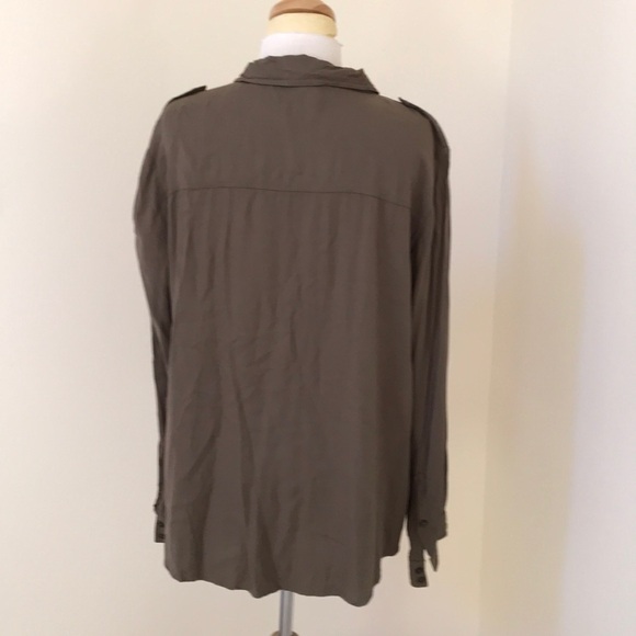Torrid size 2X olive button up embroidered shirt - Picture 4 of 9